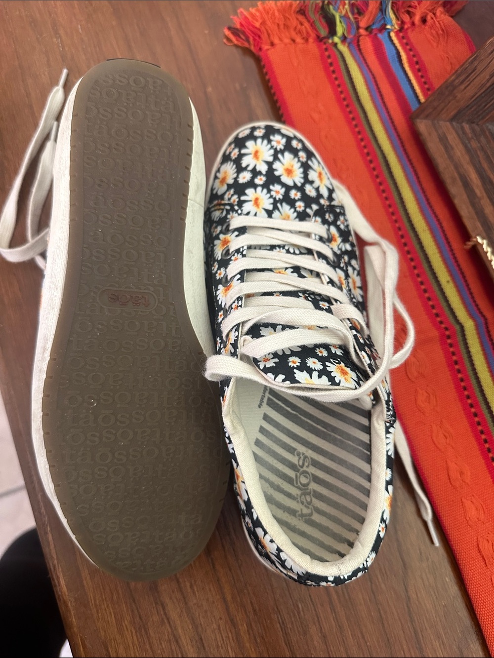 Taos Footwear Black Daisy Print Sneakers with Cream Laces - Picture 4 of 4
